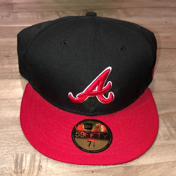 New Era Other - GUC New Era Atlanta Braves hat size 7 1/8